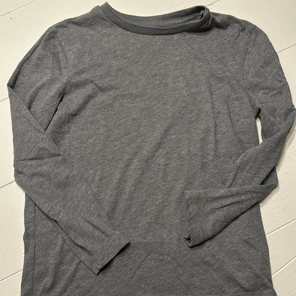 3/$10 old navy long sleeve m 8